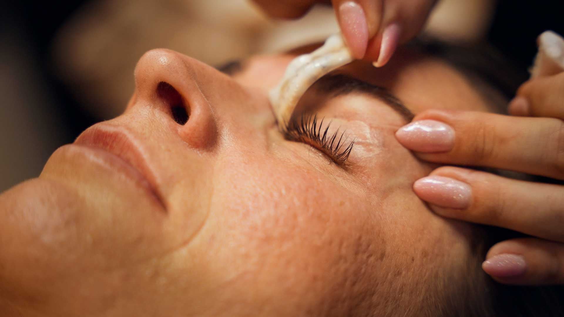 Lashlift inkl. farvning af vipper og bryn