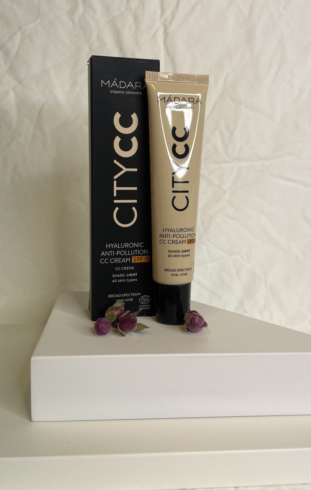 CITY CC Hyaluronic Anti-Pollution CC Cream SPF 15, LIGHT